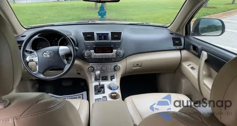 2011 Toyota Highlander Base z USA, uszkodzony, nr VIN 5TDZK3EH6BS044070